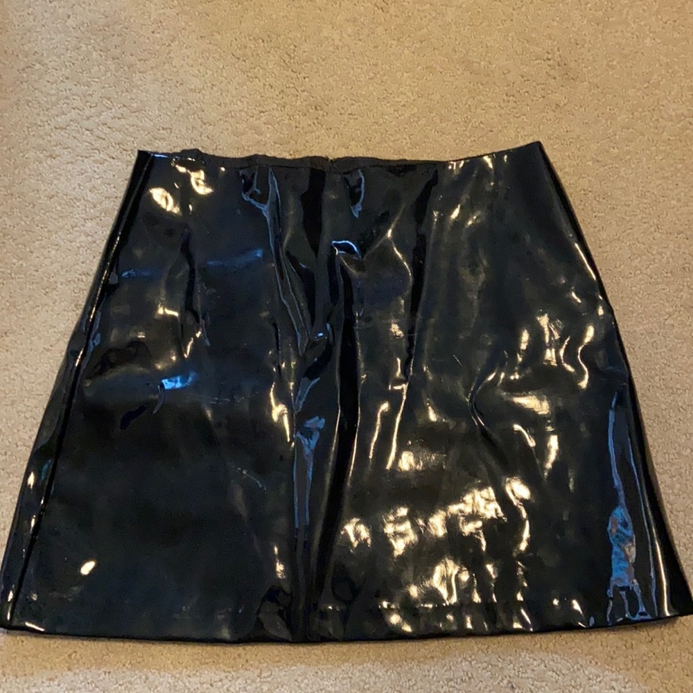 Shinny leather skirt